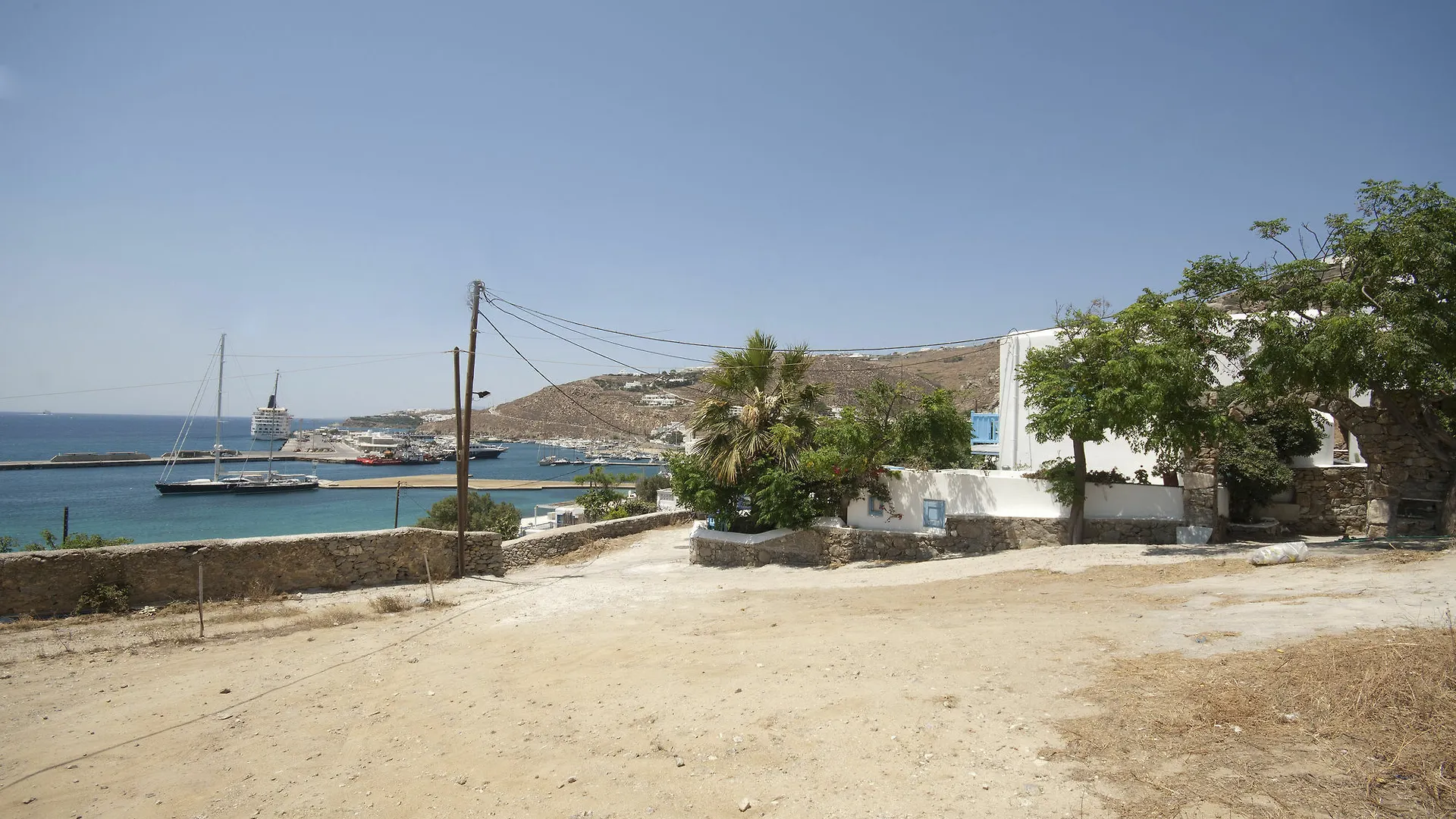 Asimina Hotel Tourlos 2*,
