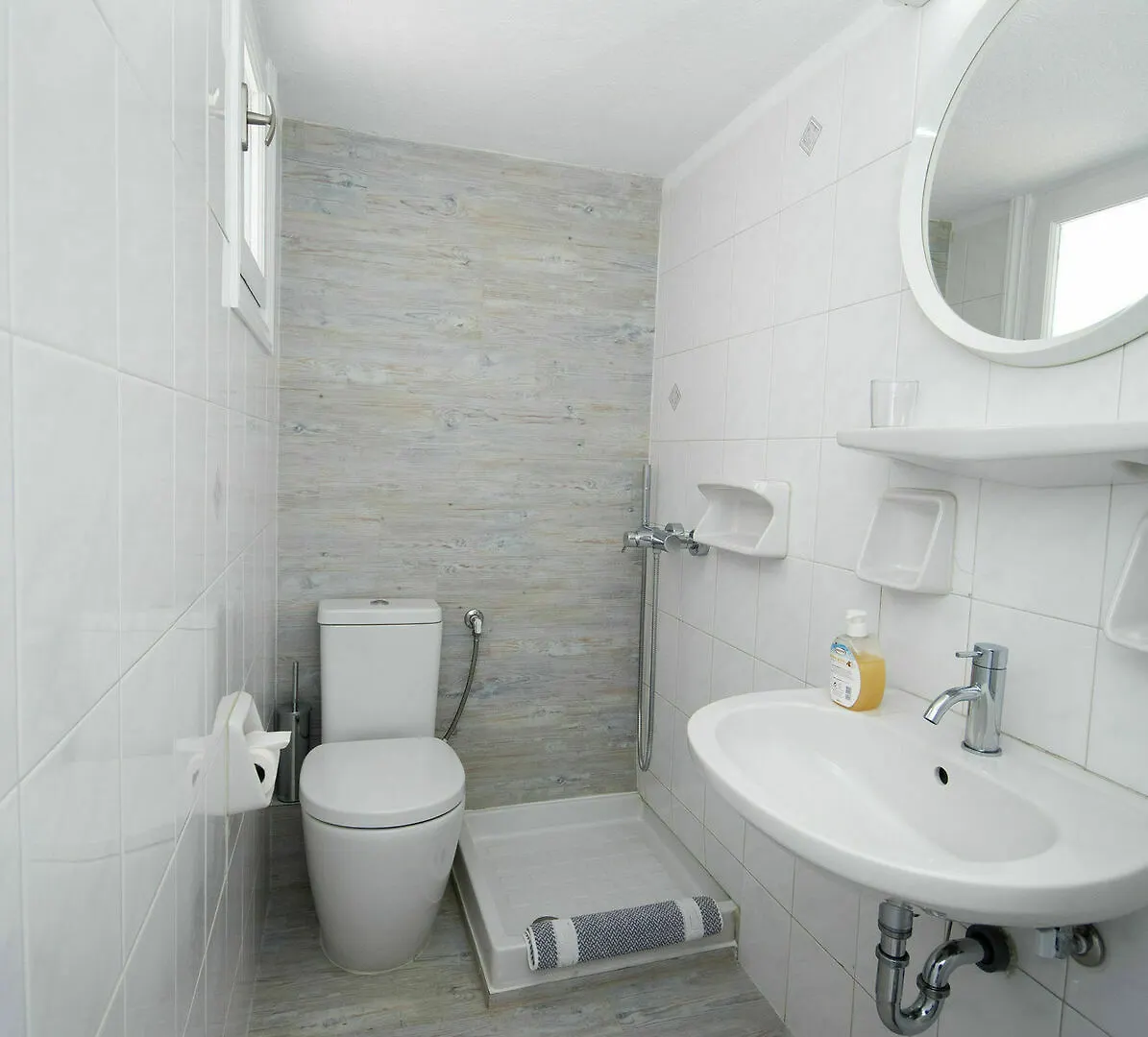 Asimina Hotel Tourlos 2*,  Greece